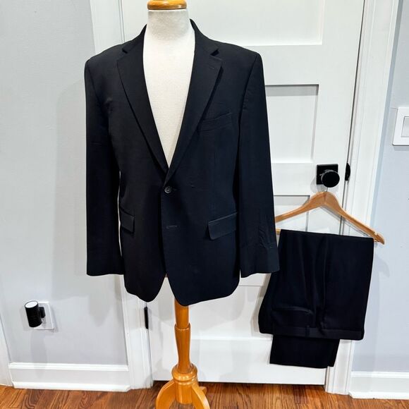 Banana Republic Black Wool 2 Button Suit. Size 42S